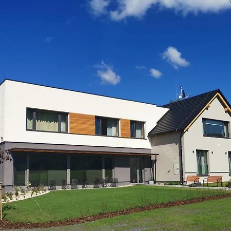 Hotel Maralak Kunčice pod Ondřejníkem Екстериор снимка