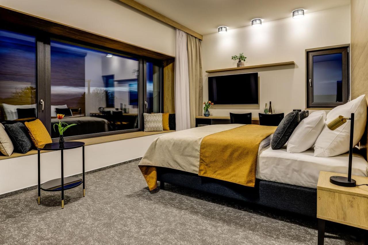 Hotel Maralak Kunčice pod Ondřejníkem Екстериор снимка