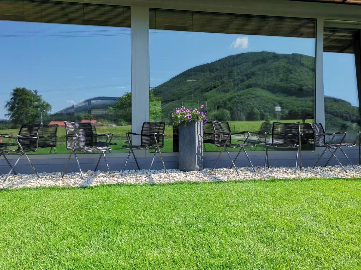 Hotel Maralak Kunčice pod Ondřejníkem Екстериор снимка