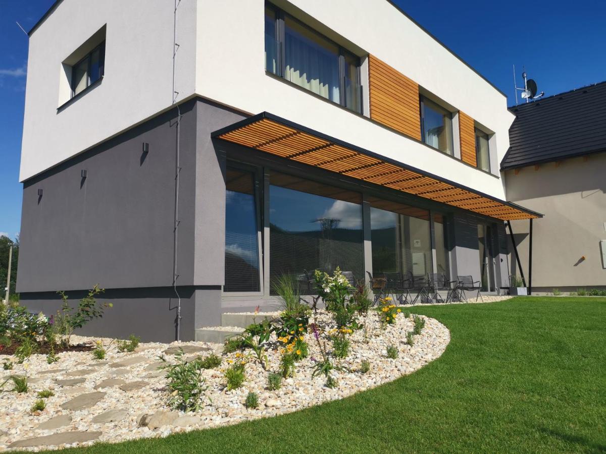 Hotel Maralak Kunčice pod Ondřejníkem Екстериор снимка