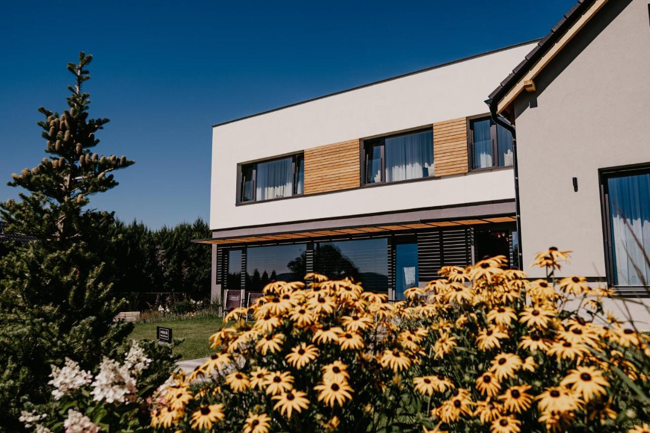 Hotel Maralak Kunčice pod Ondřejníkem Екстериор снимка